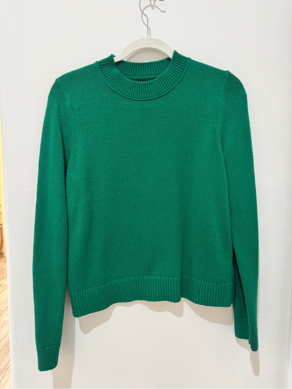 Banana Republic Emerald Green Crewneck Sweater